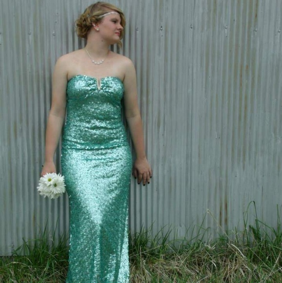 As U Wish Dresses & Skirts - As U Wish Aqua Prom Formal Dress